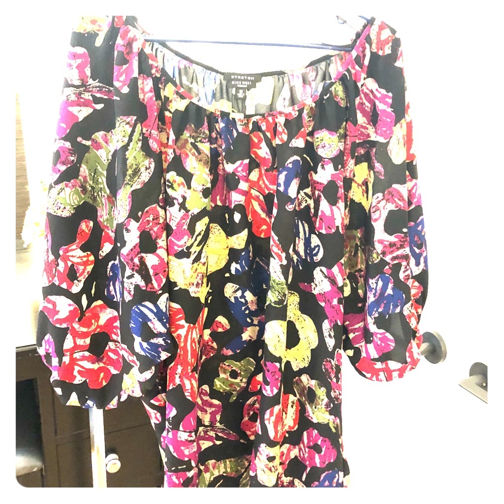 Gorgeous flower plus size blouse by Nine West!
